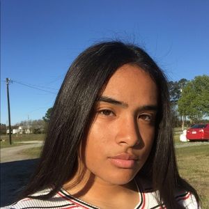 Meet your Posher, Dayana